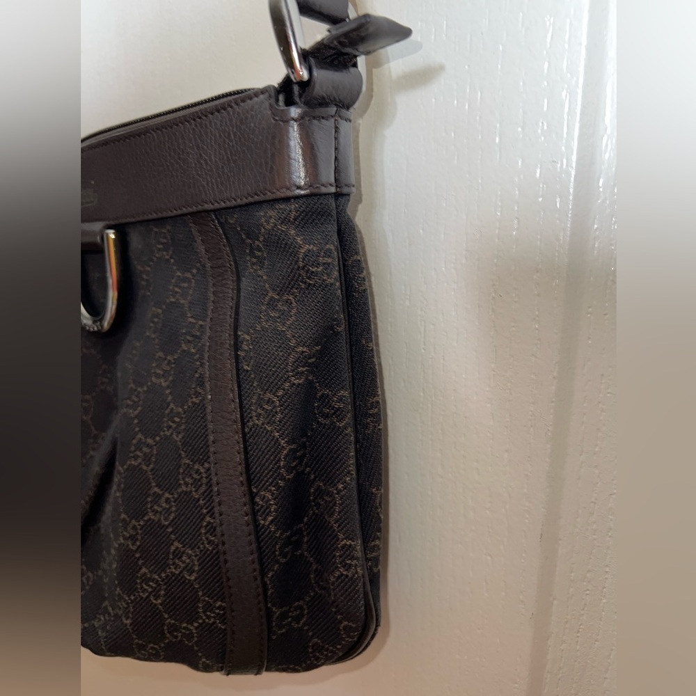 Vintage Gucci Crossbody - Picture 5 of 17